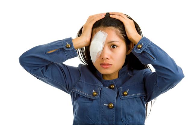 Eye Health at Home: How Warm Compress Therapy Supports Dry Eye and Chalazion Care